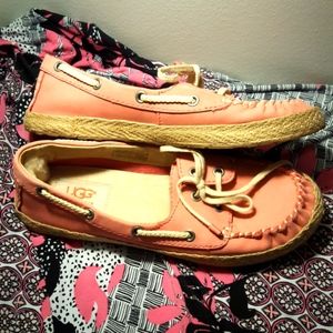 Girls UGG suede leather pink  loafers size 5